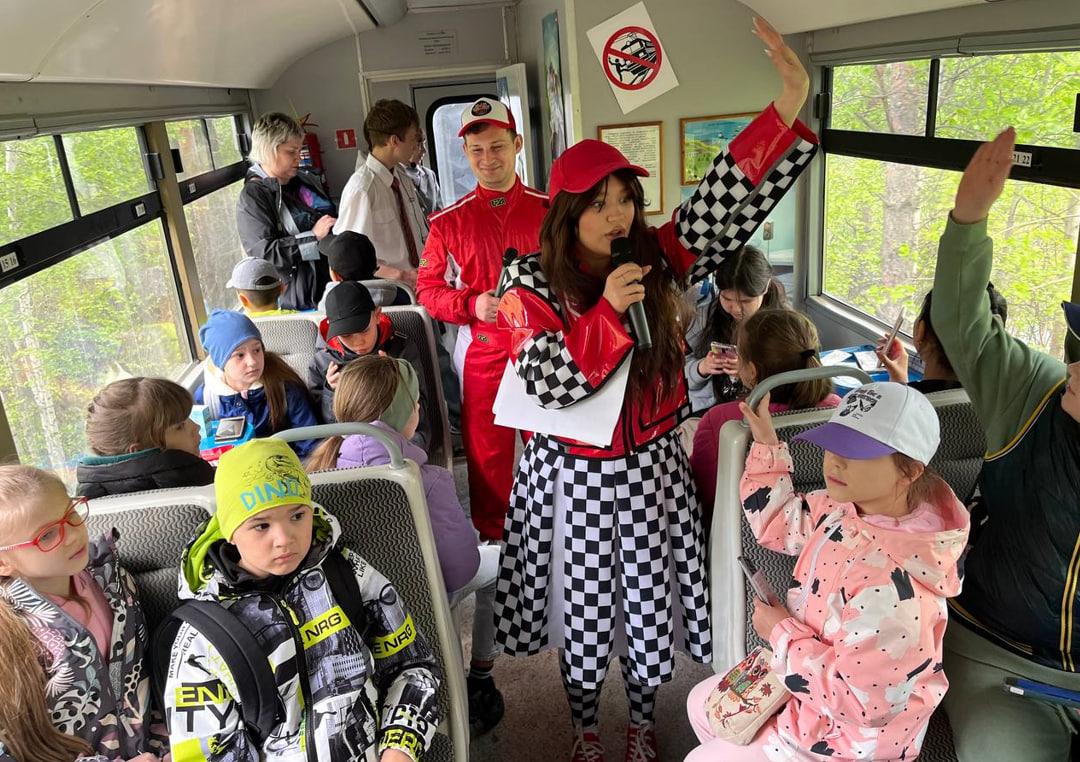 Формула безопасности: железнодорожники рассказали школьникам, какие «гонки» можно устраивать на каникулах - Фото 1