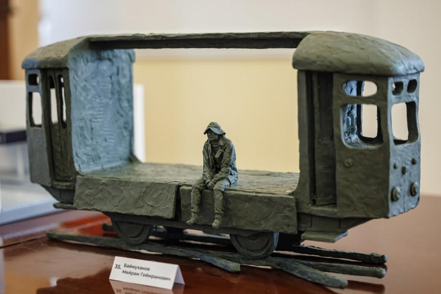 Мэрия Екатеринбурга показала, как будет выглядеть памятник Алексею Балабанову - Фото 1