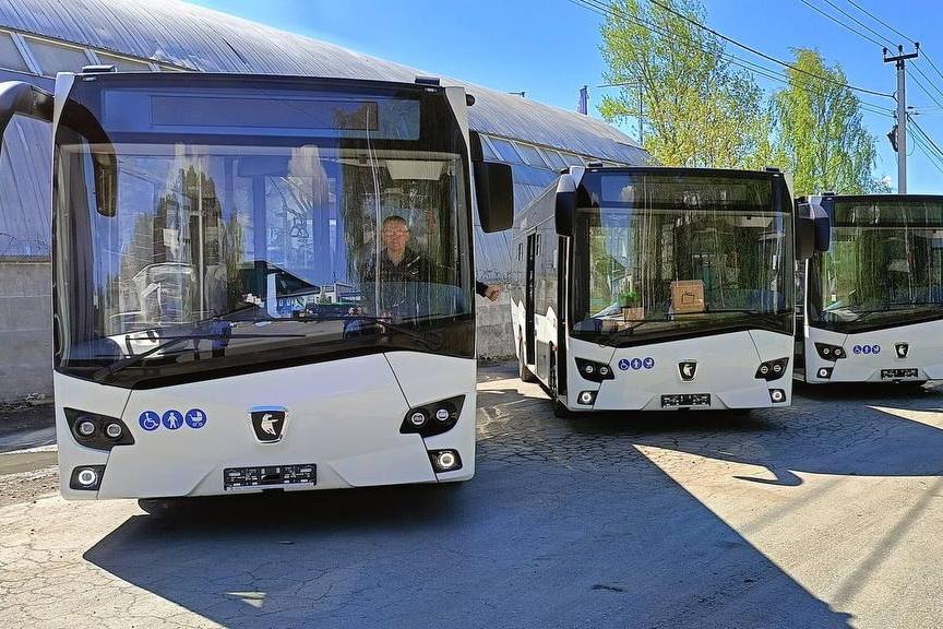 Денис Паслер: города Свердловской области смогут купить почти 40 автобусов при помощи субсидий - Фото 1