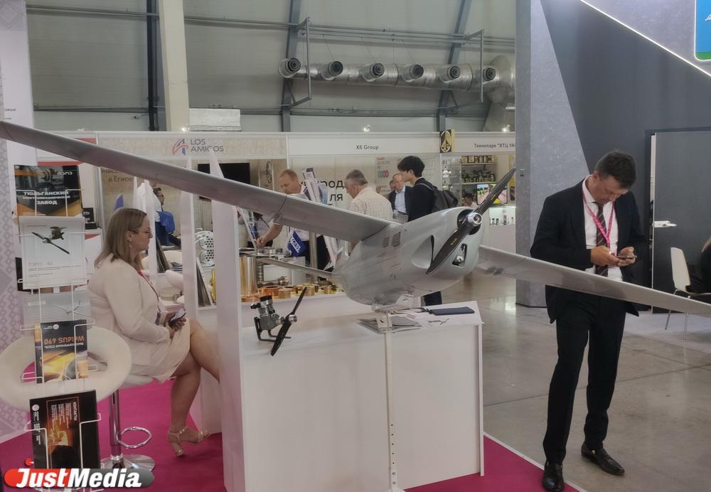 Российские средства ПВО уничтожили за ночь почти 200 украинских БПЛА - Фото 1