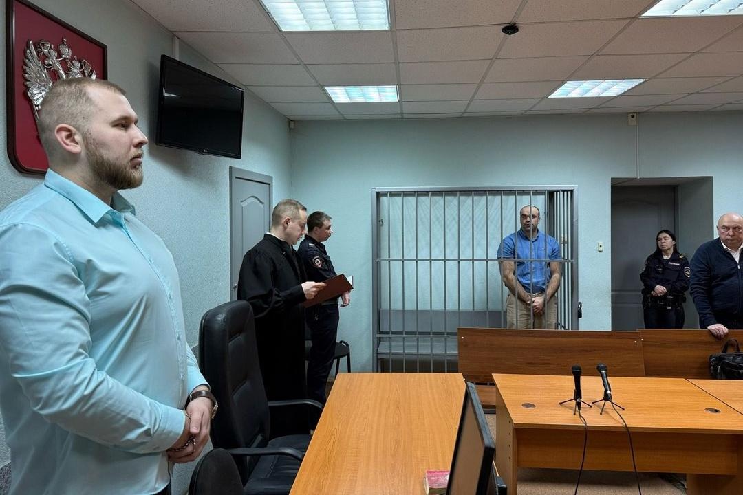 Суд выпустил из СИЗО чиновника минАПК, у которого нашли плантацию конопли - Фото 1