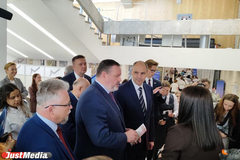 В Екатеринбург приехал министр труда и социальной защиты РФ Антон Котяков - Фото 1