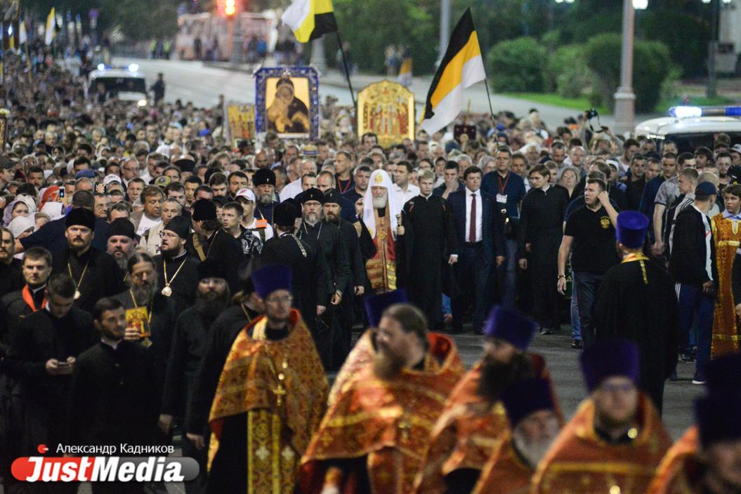 В Екатеринбурге из-за крестного хода закроют движение в центре - Фото 1