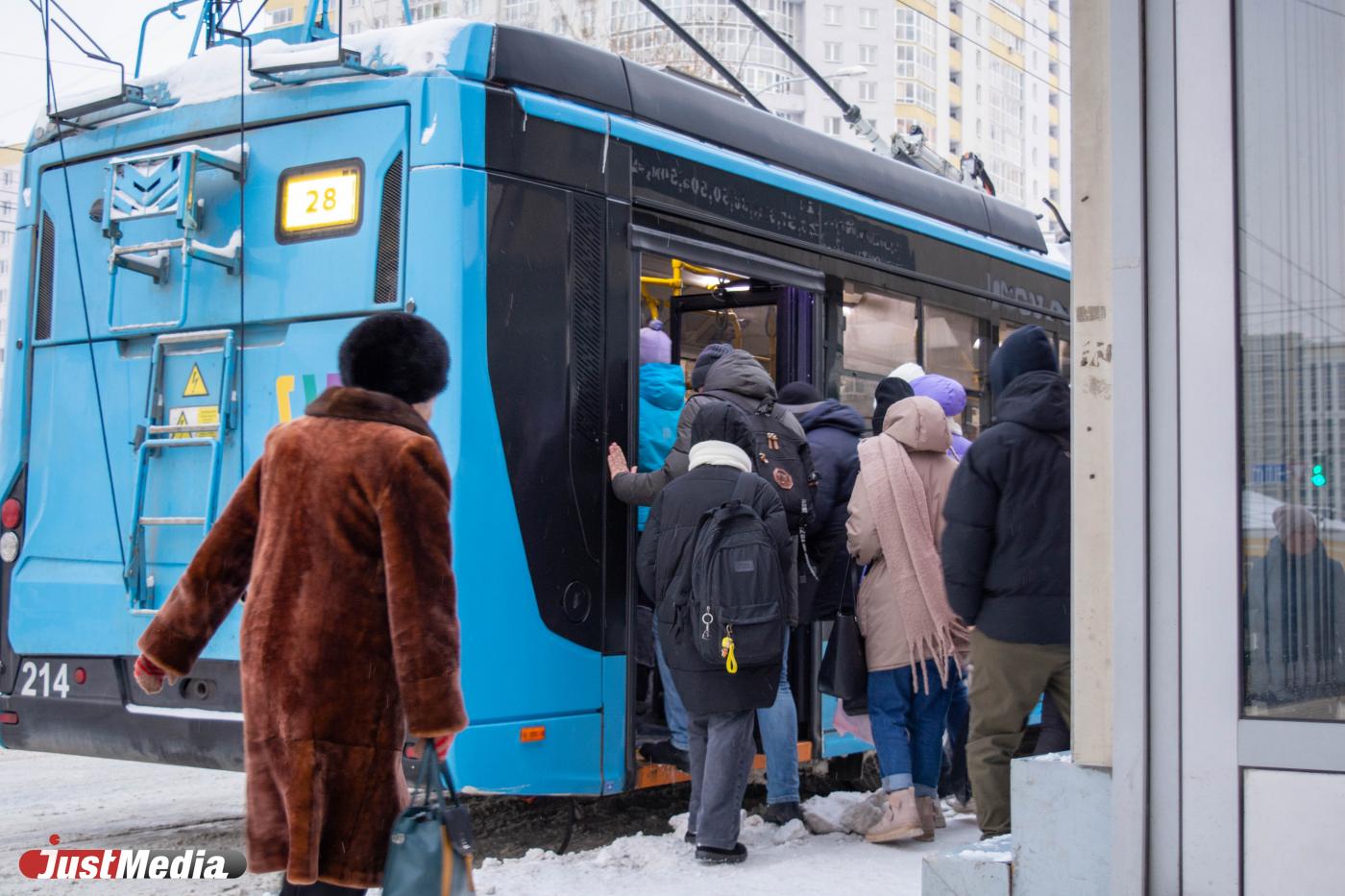 Мэрия потратит 150 млн рублей на перевозки по двум троллейбусным маршрутам на Уралмаше - Фото 1