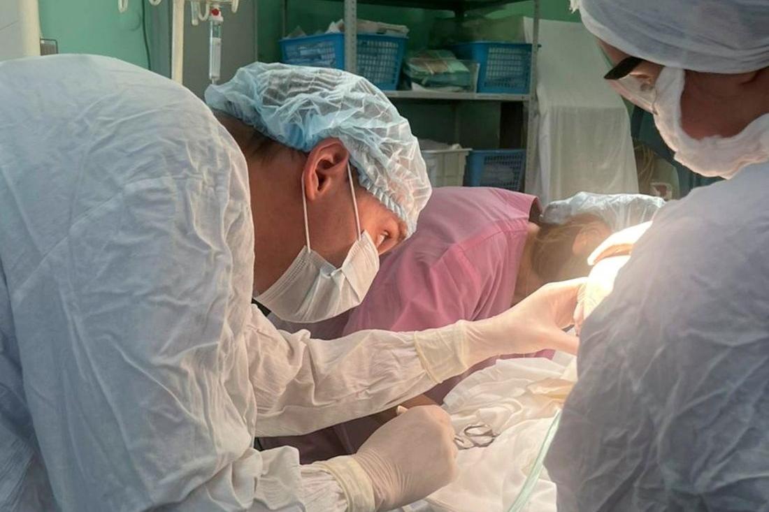 Врачи спасли екатеринбуржца-самокатчика, попавшего в серьезное ДТП - Фото 1