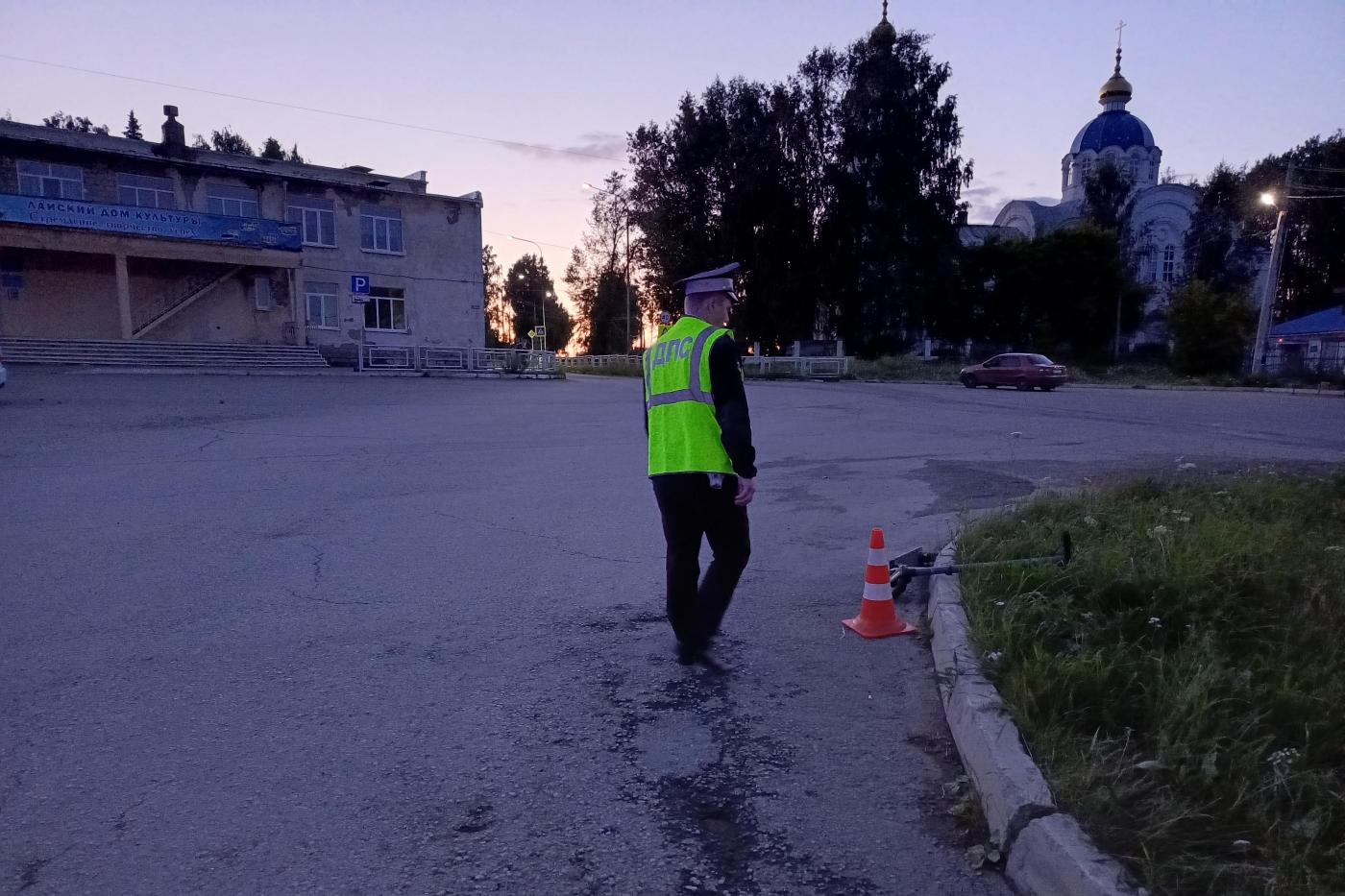 В Свердловской области пьяный 16-летний мотоциклист сбил 9-летнего электросамокатчика - Фото 1