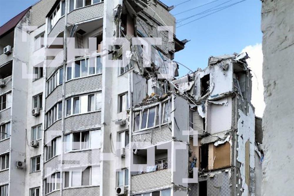 Три человека погибли при взрыве в десятиэтажке в Саратове   - Фото 1