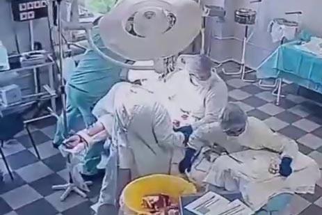 Врачи онкодиспасера на Камчатке сделали операцию во время землетрясения - Фото 1