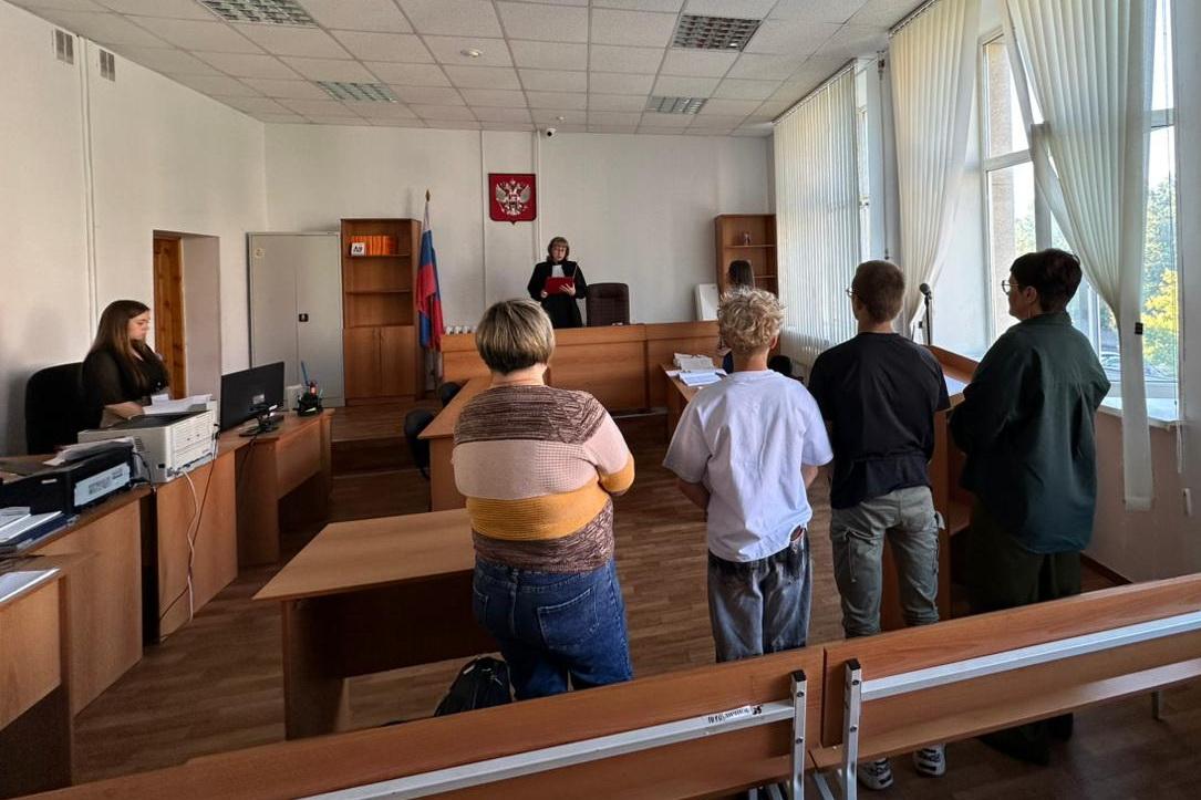 Тагильские подростки получили судимости за вымогательство 200 рублей и электронных сигарет - Фото 1