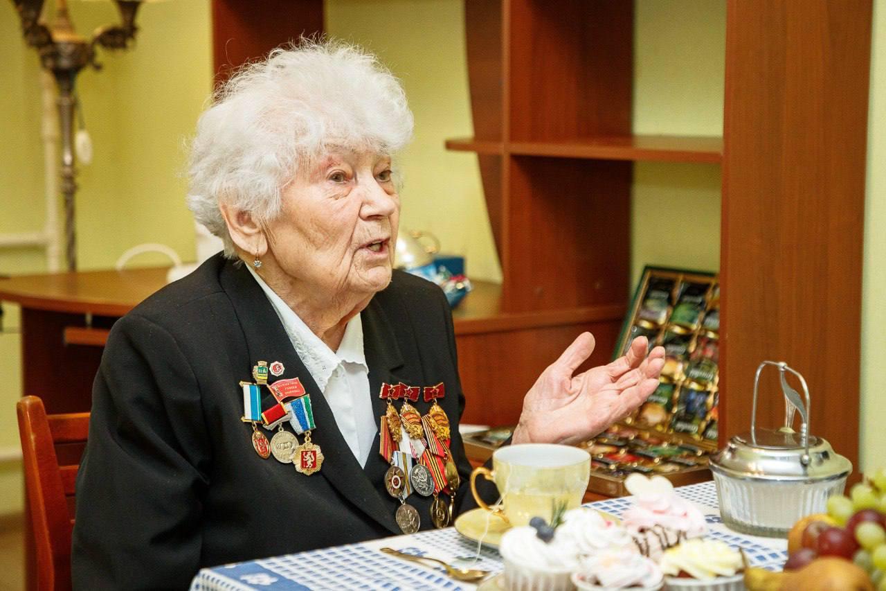 Свердловчанка, сбежавшая из концлагеря в 12 лет, стала почетным гражданином Екатеринбурга - Фото 1