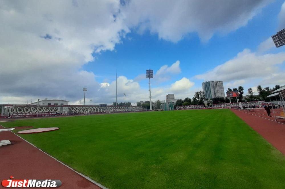 Стадион «Калининец» в Екатеринбурге «проапгрейдили» с помощью дрона-паука - Фото 1