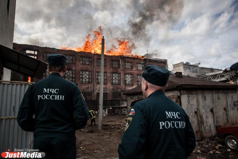 Средства ПВО за ночь уничтожили 102 украинских беспилотника над Россией - Фото 1