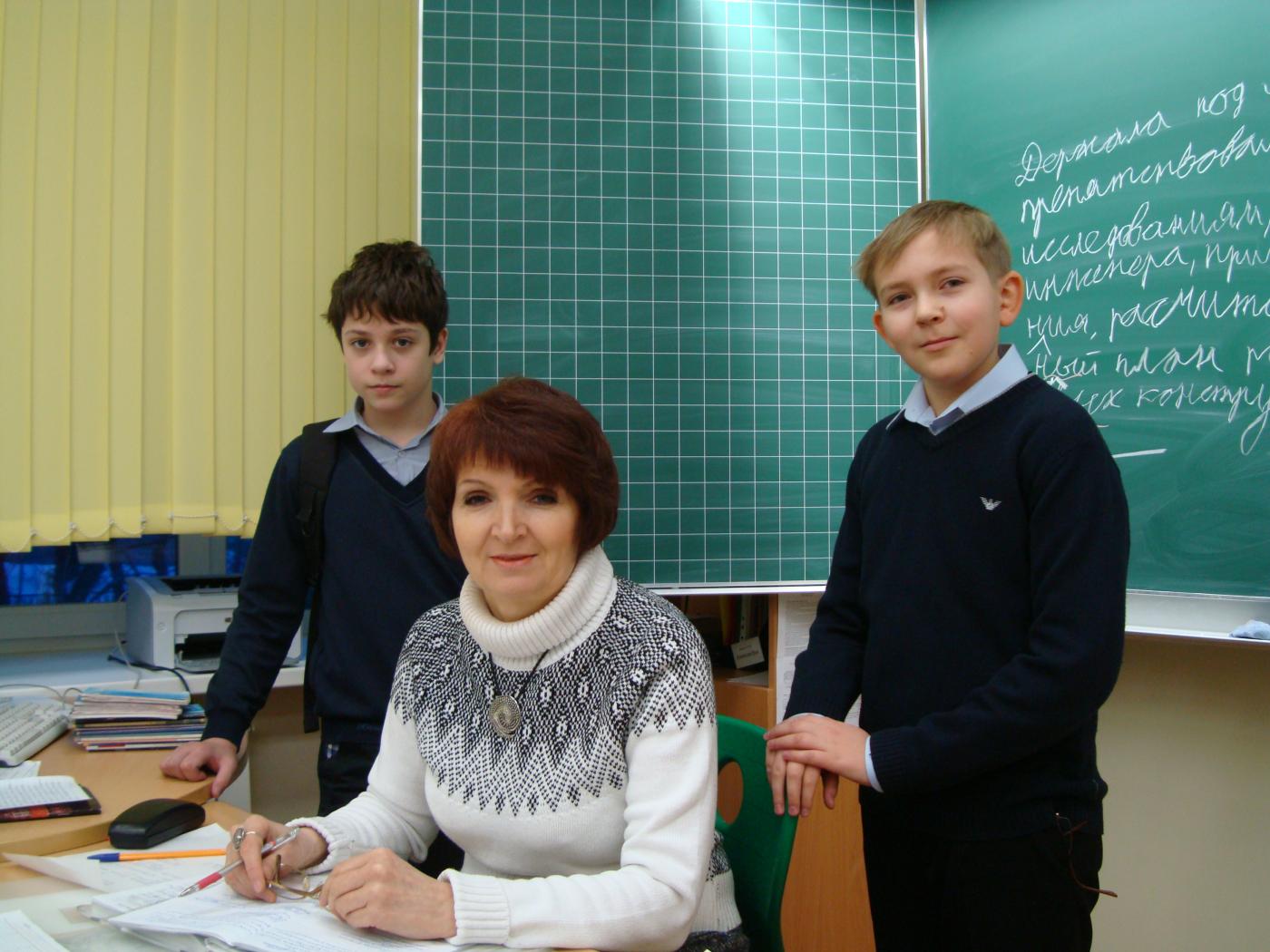 Денис Паслер: зарплаты учителей вырастут на 16,8% по итогам года - Фото 1