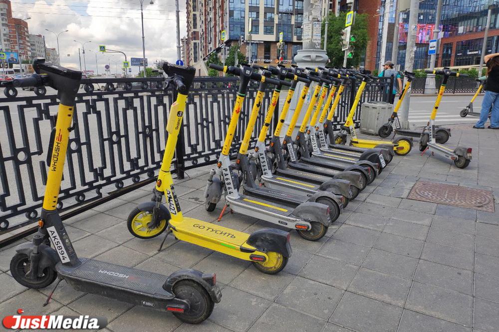 В Свердловской области с начала года в ДТП с электросамокатами погибли четыре человека - Фото 1