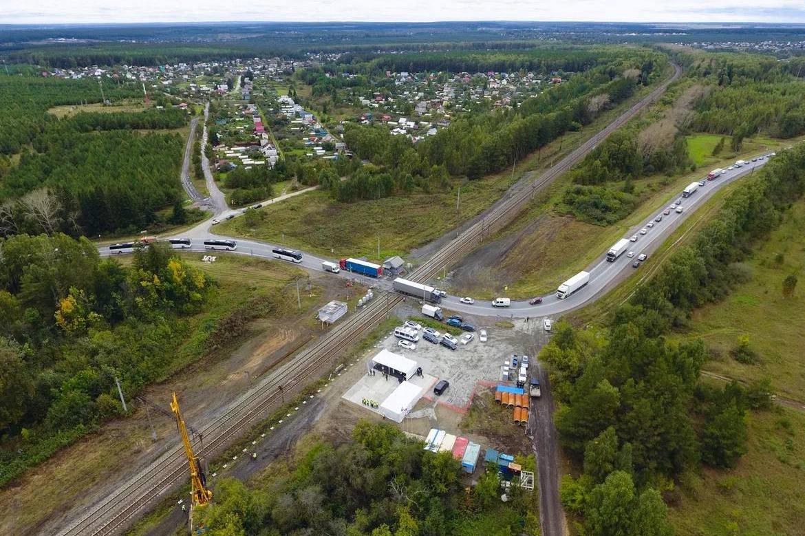 На трассе Екатеринбург- Шадринск – Курган начали строить 30-метровый мост  - Фото 1