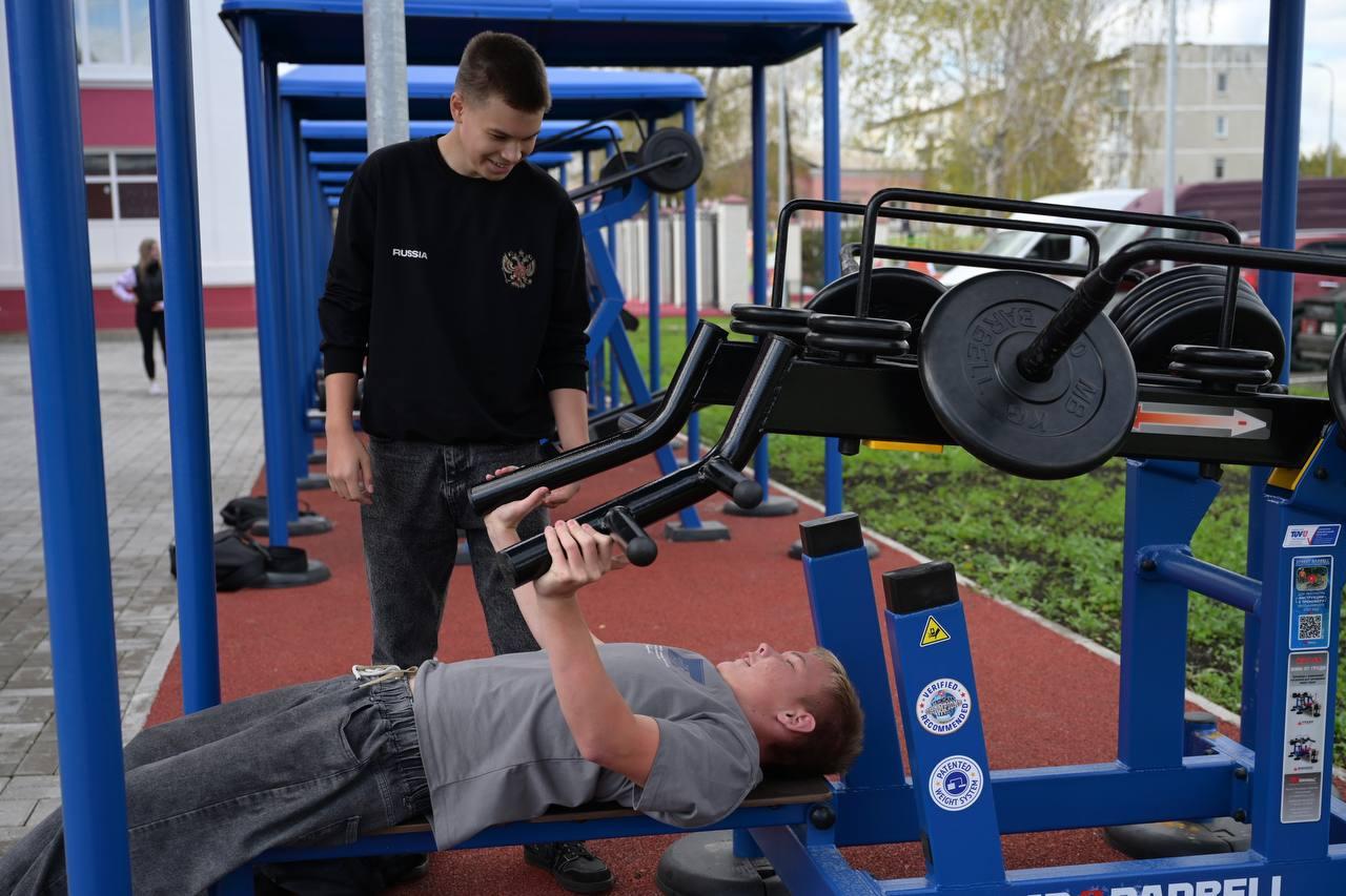 В Свердловской области реконструировали стадион 1964 года постройки - Фото 1