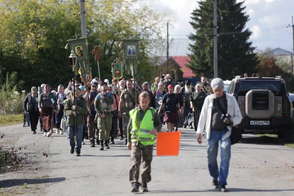 На Среднем Урале стартовал Симеоновский крестный ход - Фото 1