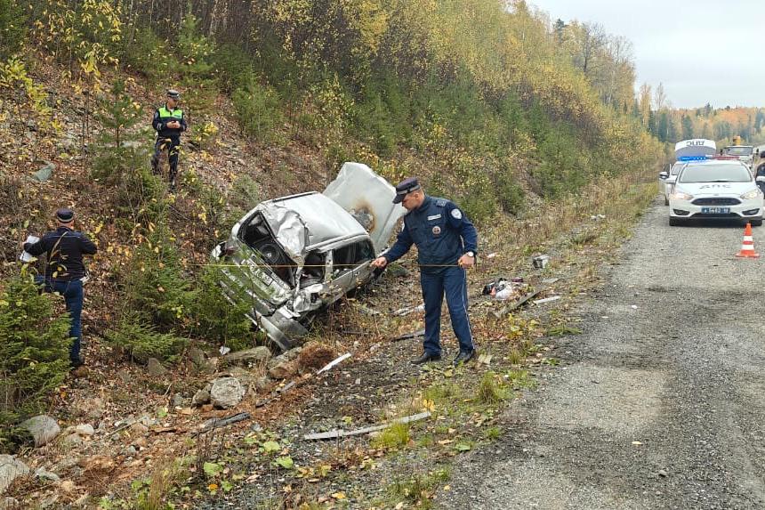 В Свердловской области обгон «паровозиком» закончился ДТП, где пострадали три человека - Фото 1
