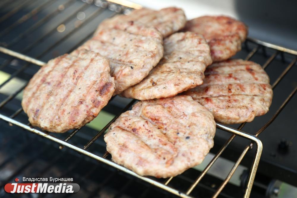 В Верхней Пышме закрыли кулинарию «Пельменная», где в котлетах нашли сальмонеллу - Фото 1