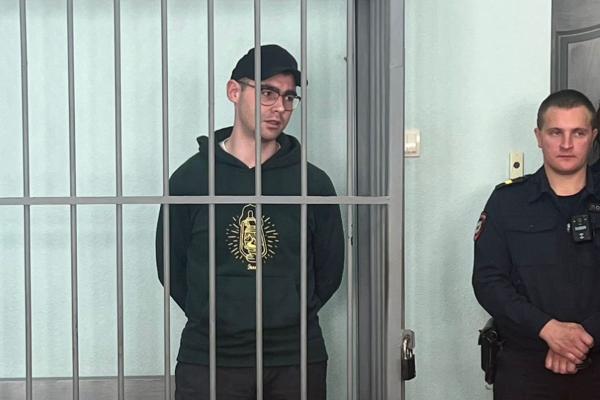 Суд оставил редактора URA.RU Дениса Аллаярова под стражей до 28 октября