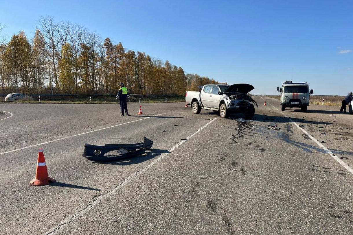 В Свердловской области водитель «Митсубиси», вылетев со второстепенки, «убил» водителя «Пежо» - Фото 1