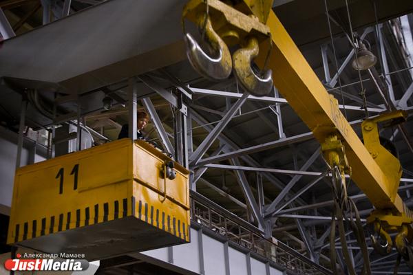 СМИ: на четырех заводах Екатеринбурга эвакуировали персонал из-за угрозы БПЛА - Фото 1