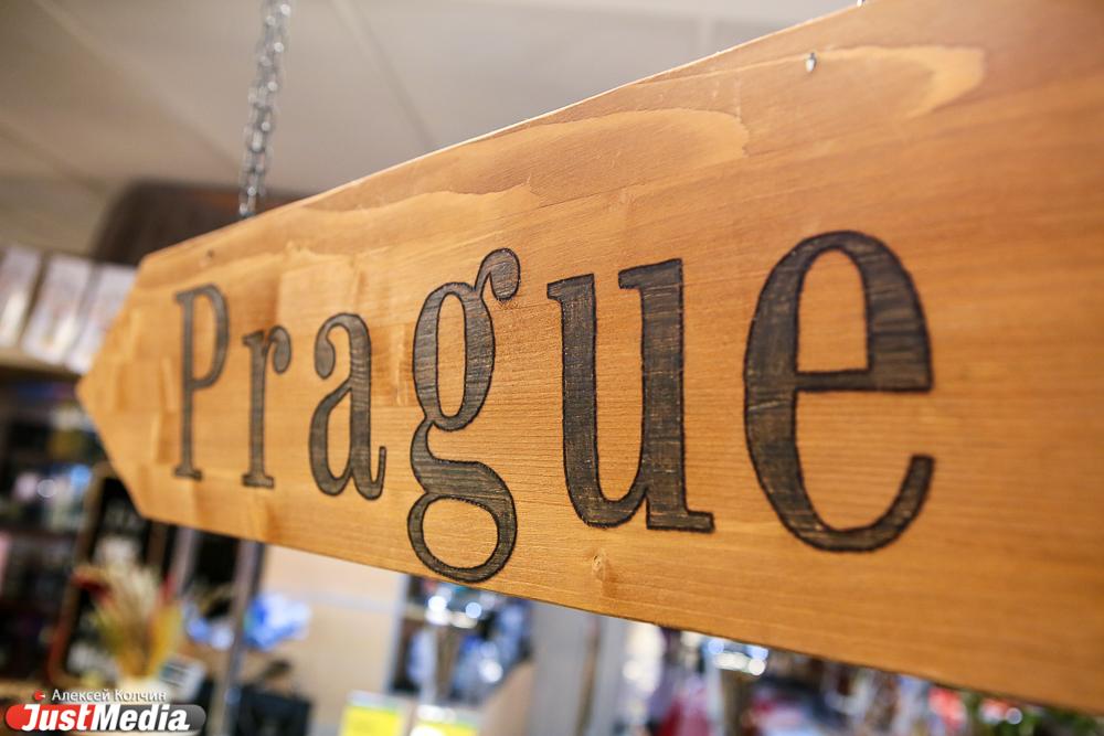 Россияне смогут подавать документы на краткосрочные визы в Чехию только через консульский отдел - Фото 1