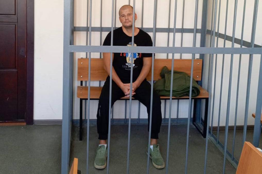 В Екатеринбурге таксиста, который стрелял в пьяного пассажира, отправили в СИЗО - Фото 1