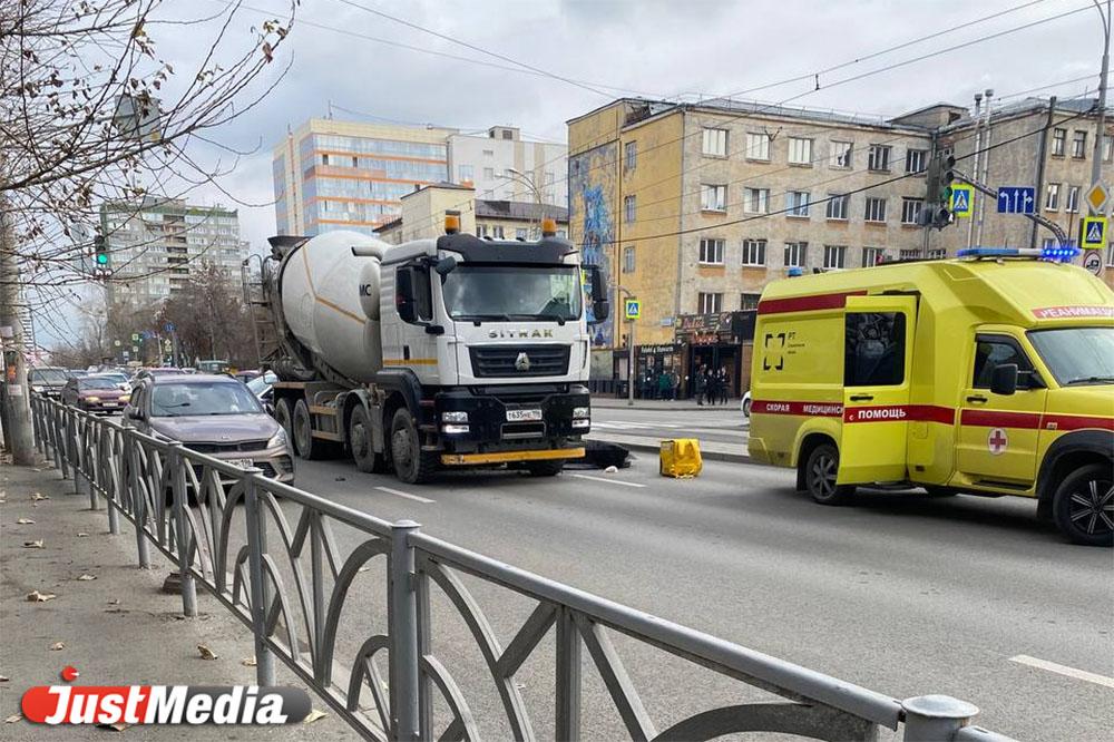 В Кировском районе бетономешалка задавила курьера «Яндекса» на скутере - Фото 1