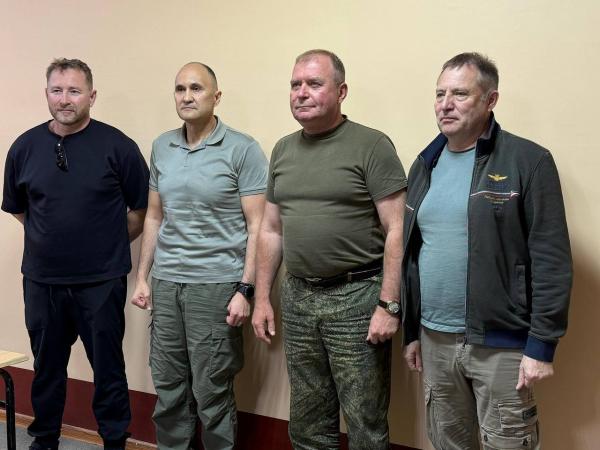 Людмила Бабушкина отправила трех депутатов в зону СВО - Фото 1