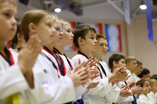 В день рождения Путина в Верхней Пышме прошел турнир по фиджитал-спорту «UralKik» - Фото 1