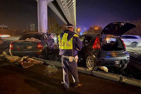 В Екатеринбурге в столкновении с «Пежо» погиб водитель «Лады» - Фото 1