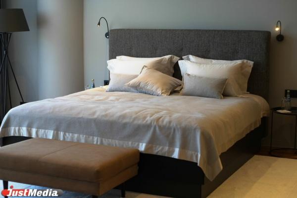 Как выбрать идеальную прикроватную тумбу для спальни - Фото 1