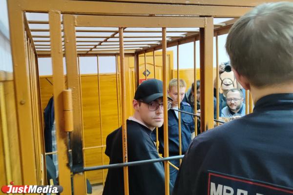 Суд продлил редактору URA.ru Денису Аллаярову срок содержания под стражей на полгода - Фото 1