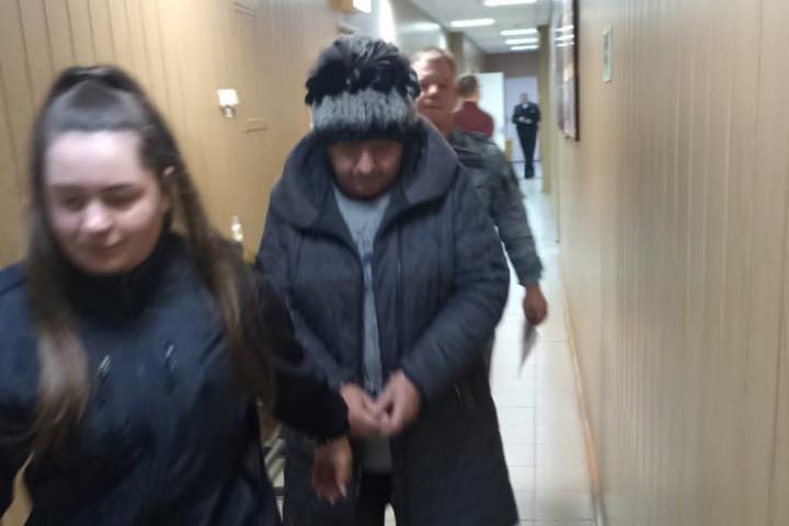 Облсуд ужесточил наказание для опекунши из Верхотурья, купившей на деньги ребенка участника СВО квартиру  - Фото 1