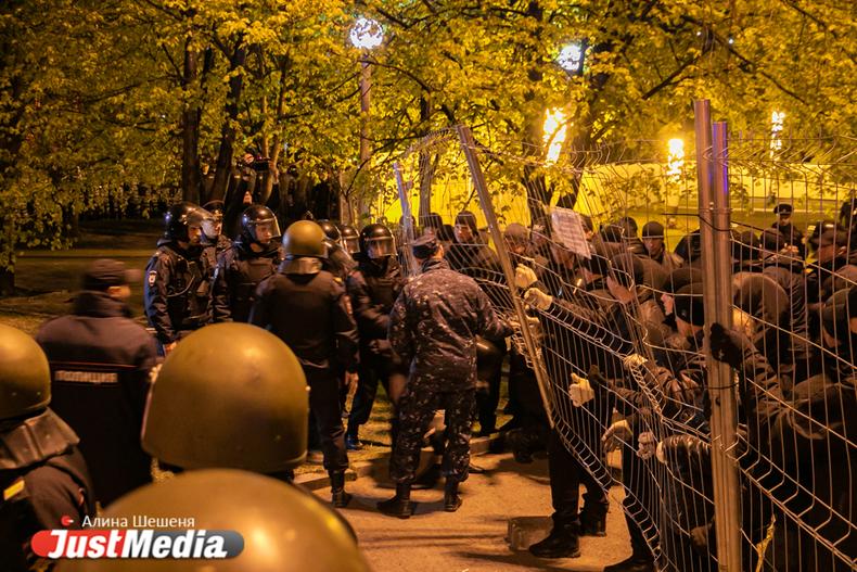 Погибшим в ДТП со свердловским замминистра оказался защитник сквера у драмы, получивший уголовку - Фото 1