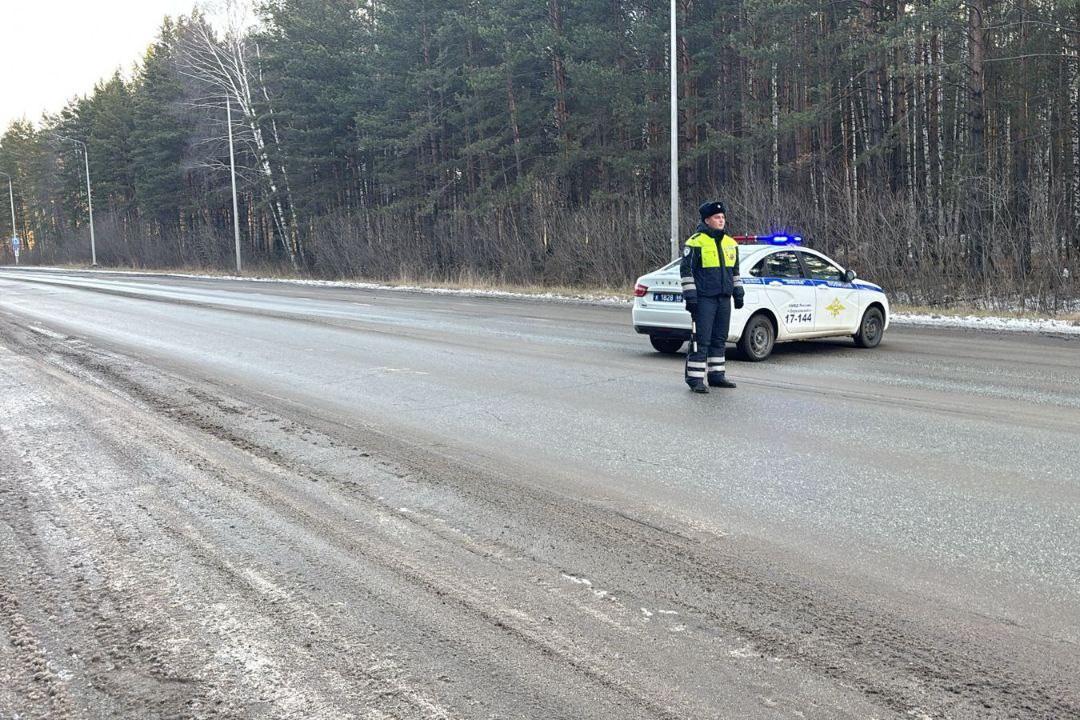 ГИБДД перекрыла Режевской тракт в обе стороны - Фото 1