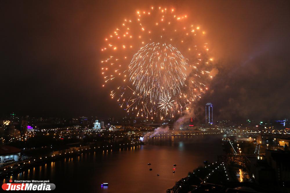 В этом году в Екатеринбурге снова не будет салюта-фейерверка на Новый год - Фото 1
