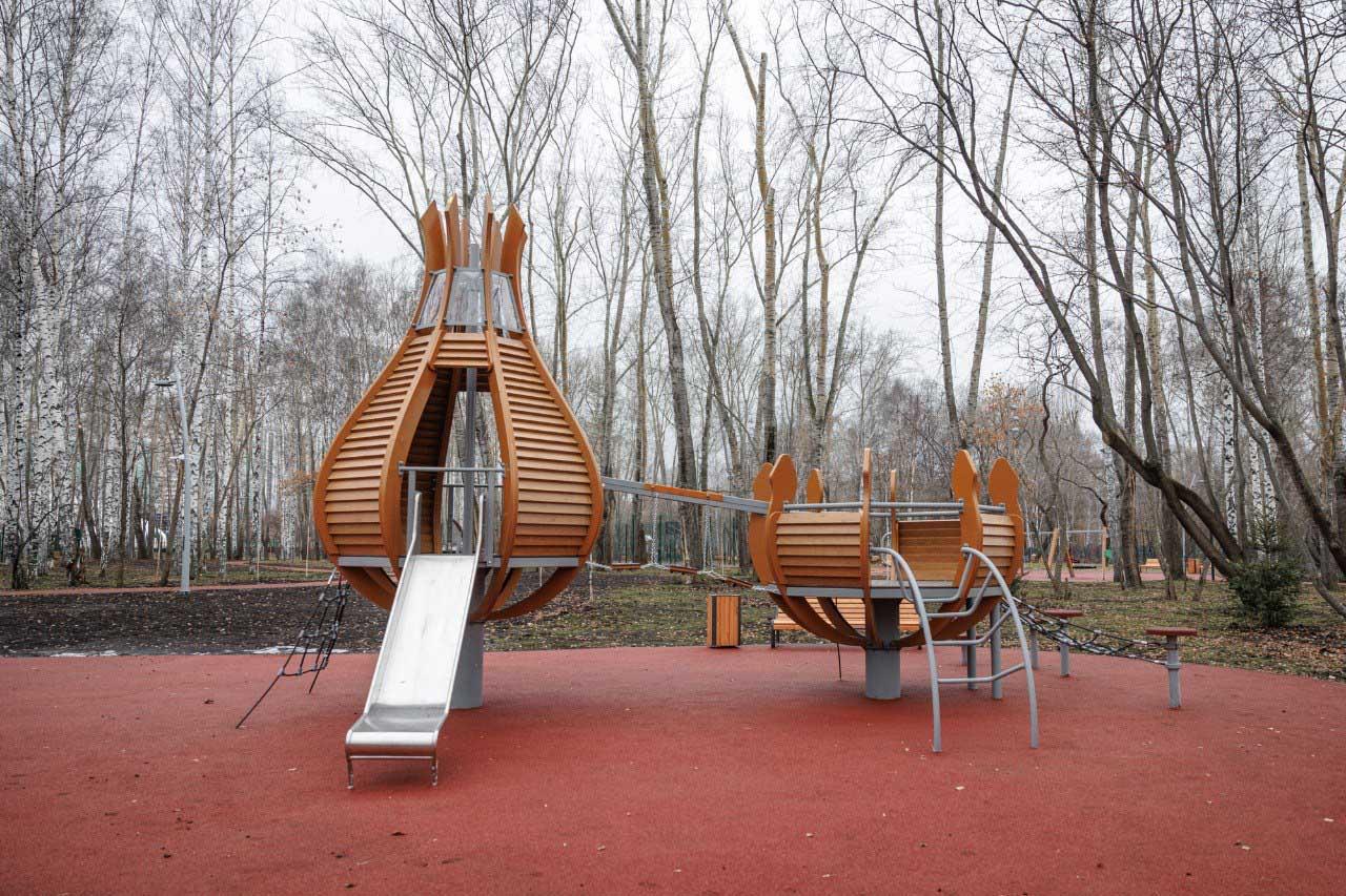 Алексей Орлов посмотрел, что уже сделали в парке 50-летия ВЛКСМ - Фото 1