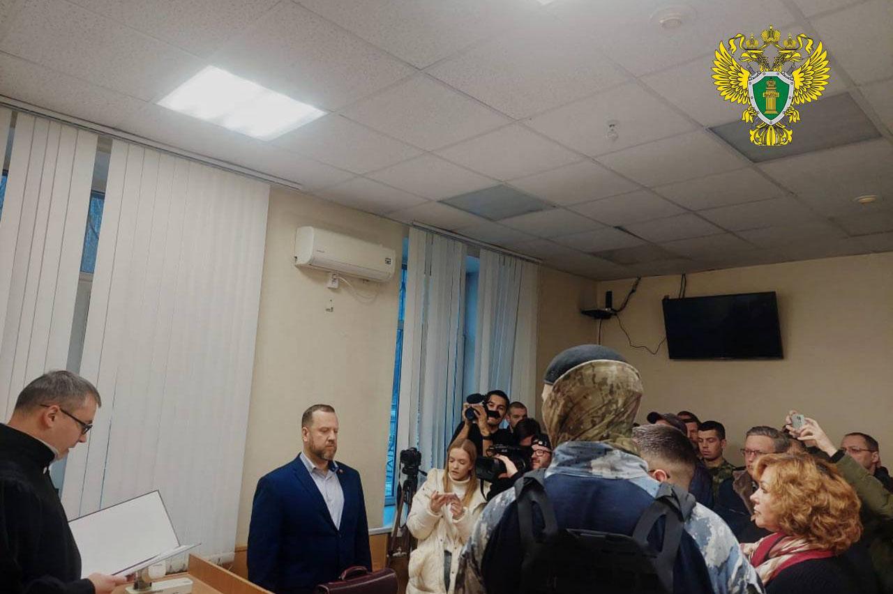 В Екатеринбурге мужчина, который год прятал свою 6-летнюю дочь от ее матери, получил условку - Фото 1