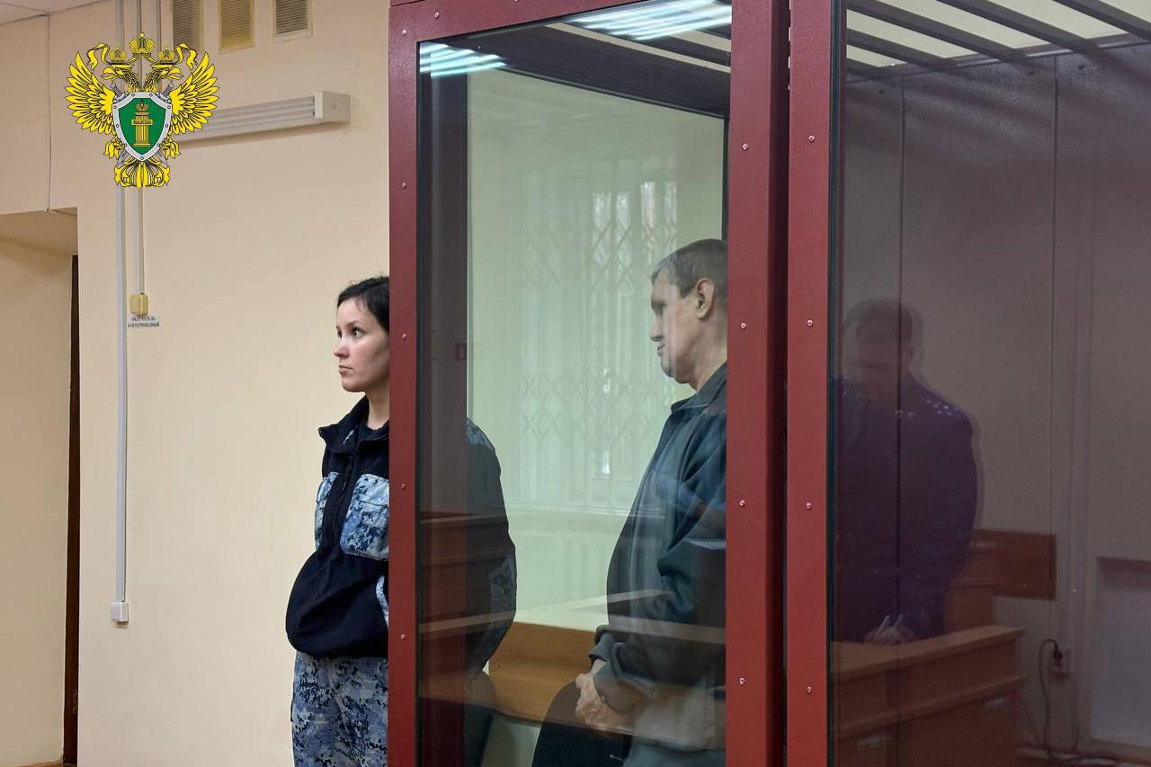 В Артемовском осудили мужчину, который жестоко избил знакомого лопатой и вывез тело на болотоходе в лес - Фото 1