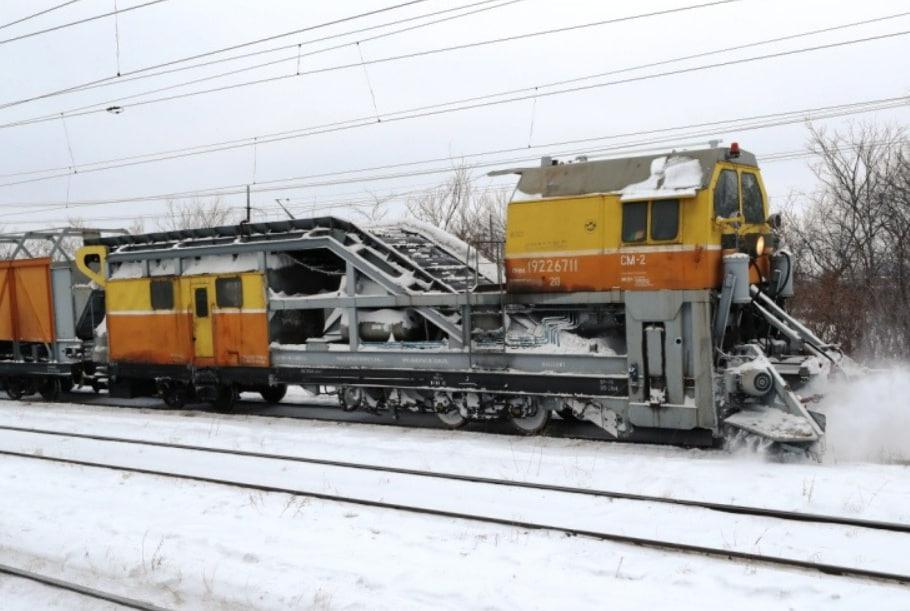 В первую неделю декабря на Свердловской магистрали очищено почти 10 тысяч км пути  - Фото 1