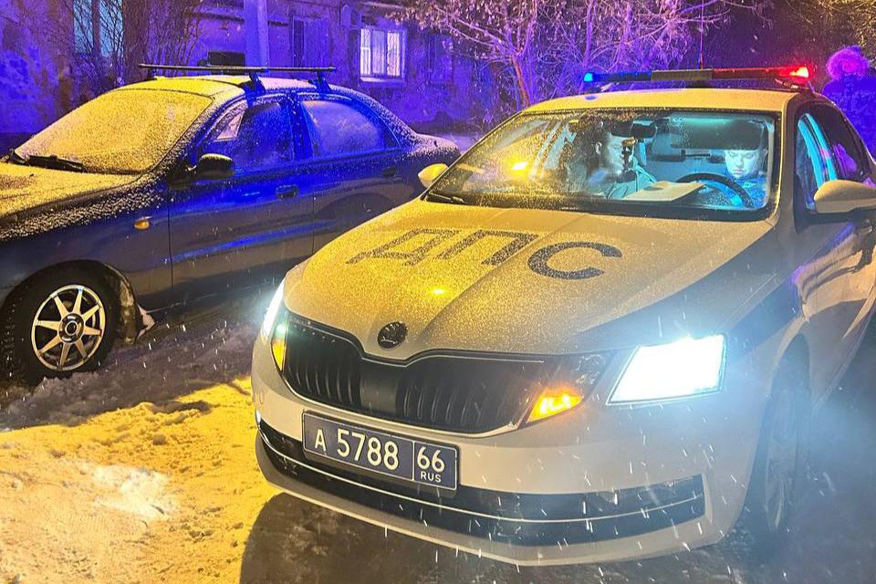 В Нижнем Тагиле бесправный водитель «Шевроле» пытался угнать от ДПС - Фото 1