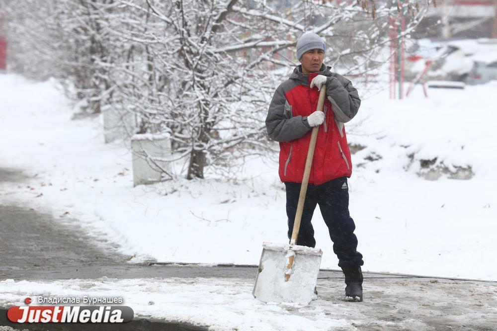 В Березовском потратят 5,9 млн рублей на обслуживание улиц и кладбищ - Фото 1