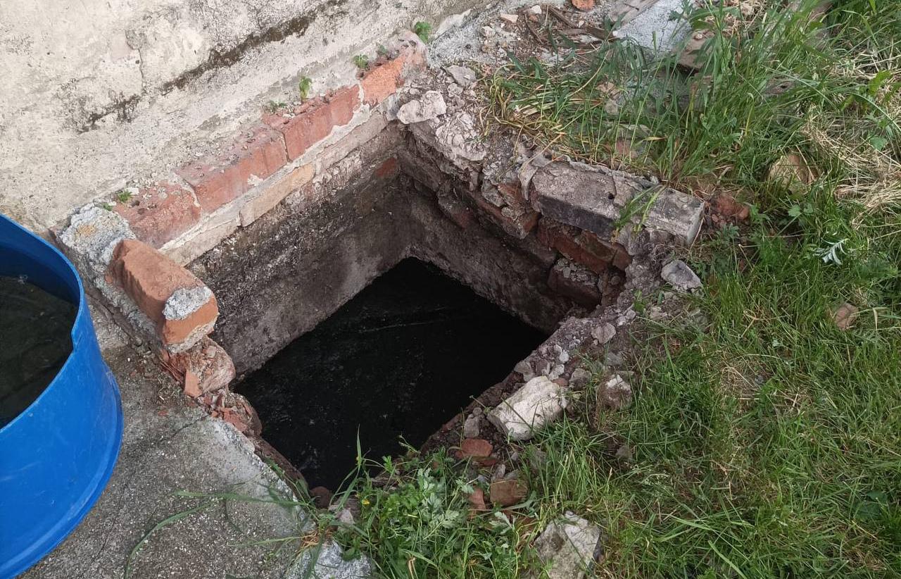 В Верхотурье 12-летней девочке, которая упала в выгребную яму, выплатят 200 тысяч рублей - Фото 1