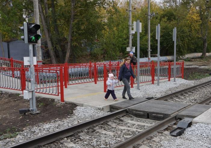 Количество случаев травмирования граждан в зоне движения поездов снижается три года подряд - Фото 1