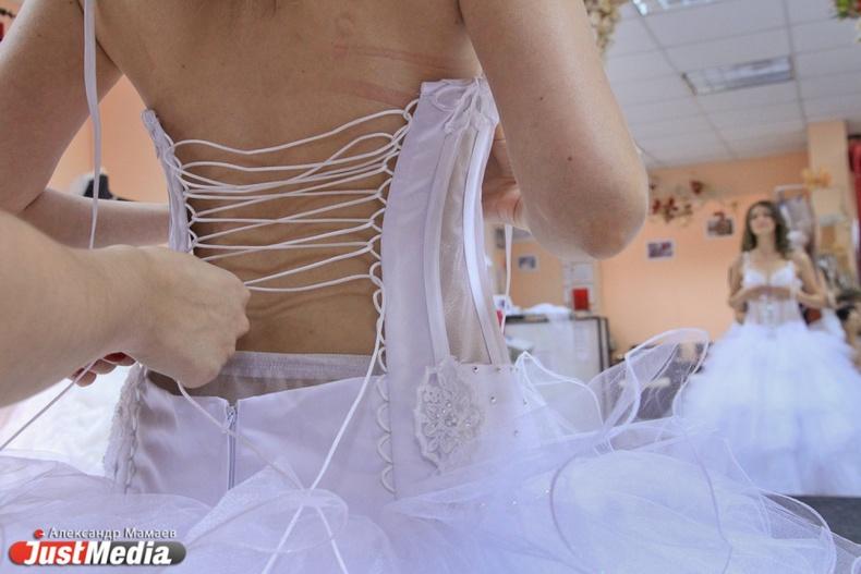 Не только красиво, но и удобно: 5 признаков свадебного платья, которое испортит вам праздник - Фото 1