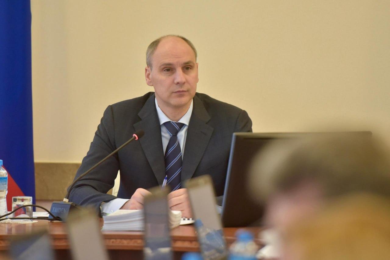 Денис Паслер поручил оказать помощь семье погибшего в авиакатастрофе свердловского курсанта - Фото 1