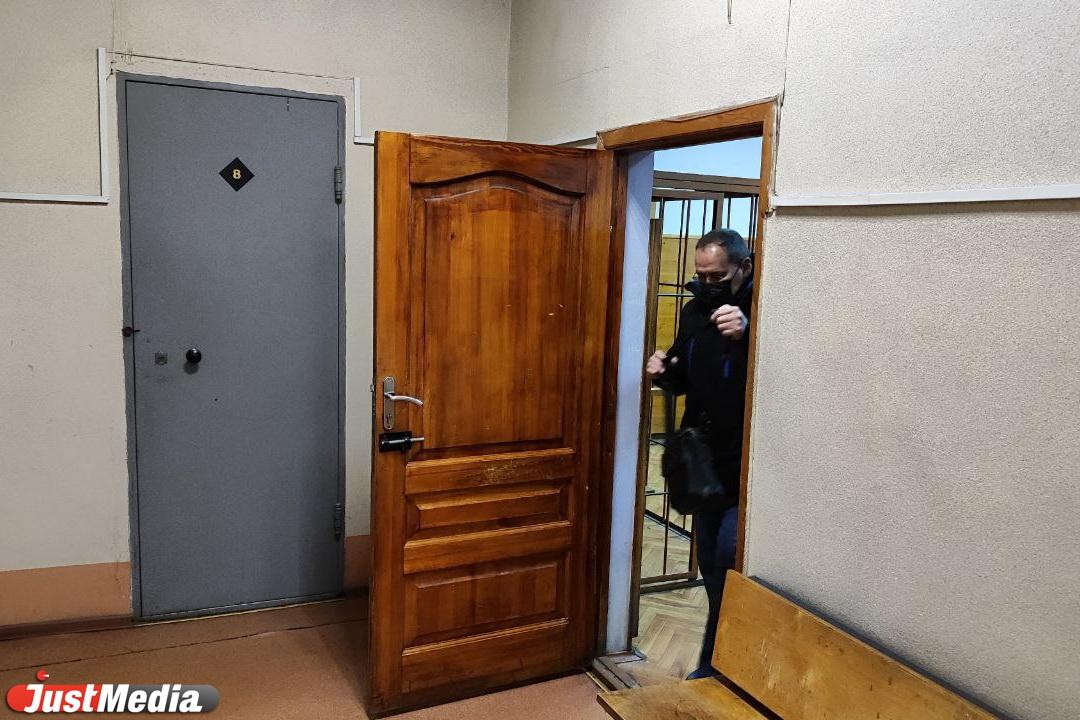 Гособвинитель запросил 13 лет строгача для бывшего свердловского замминистра ЖКХ Андрея Кислицына - Фото 1