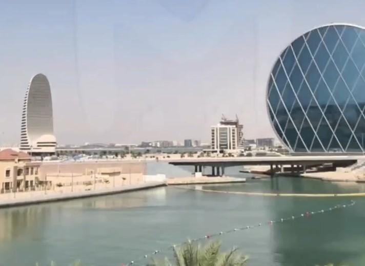 В ОАЭ уничтожили ракету над отелем с российскими туристами - Фото 1